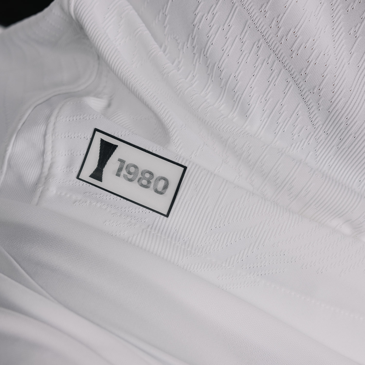 Eintracht Frankfurt FC Shop – trikot europa 24 unser trikot für die uefa europa league 2024 – bautista für echte Fans